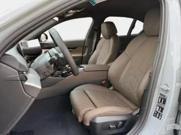 BMW 520 d xDrive Limuzină M Sport LED NAV
