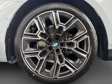 BMW 520 d xDrive Limuzină M Sport LED NAV