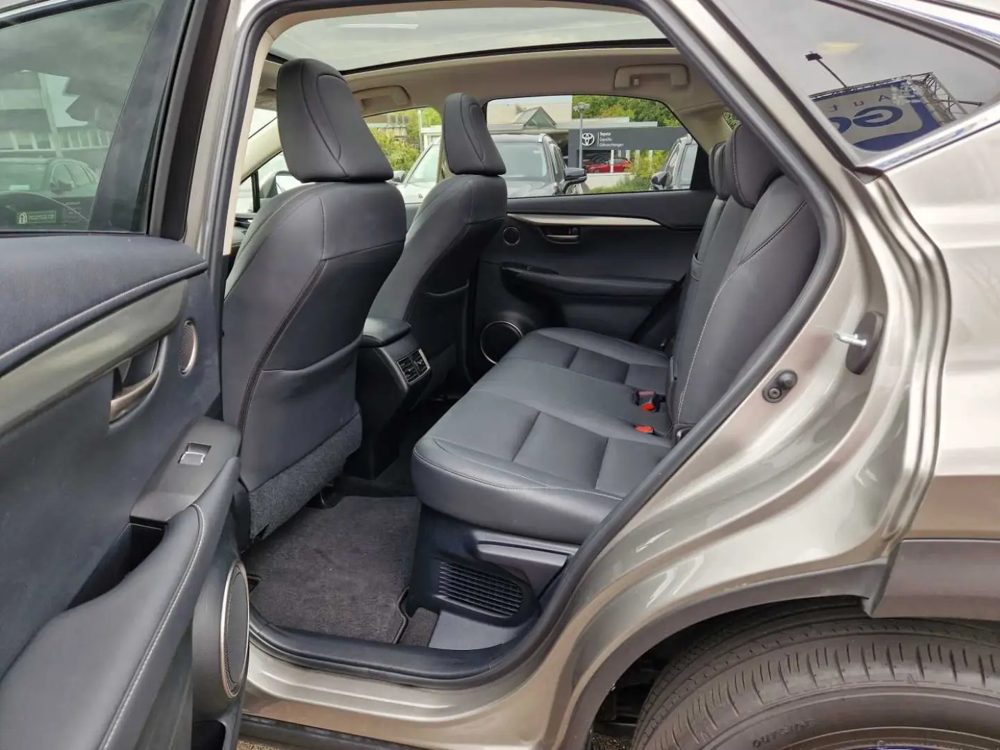 NX 300h E-FOUR Executive Line Panodach