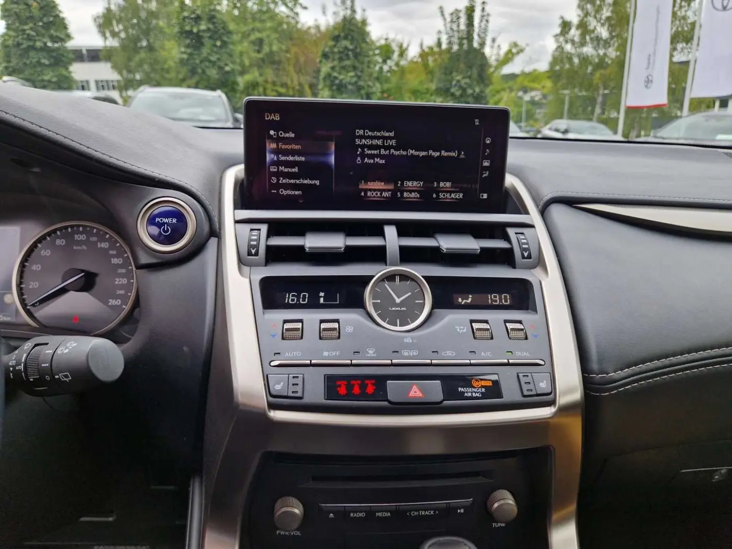 NX 300h E-FOUR Executive Line Panodach