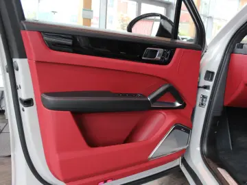 Cayenne Turbo Sport Design Kreide Approved 201T€