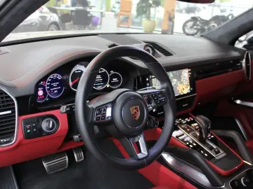 Cayenne Turbo Sport Design Kreide Approved 201T€