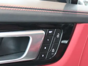 Cayenne Turbo Sport Design Kreide Approved 201T€