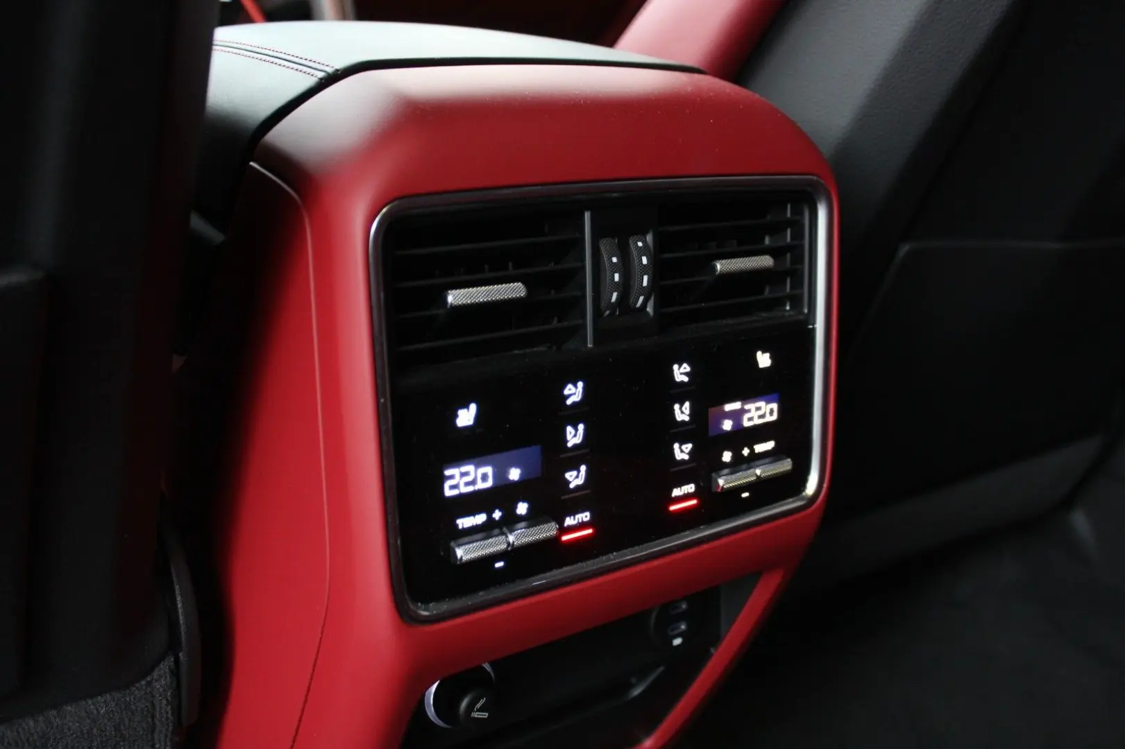 Cayenne Turbo Sport Design Kreide Approved 201T€