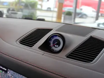 Cayenne Turbo Sport Design Kreide Approved 201T€