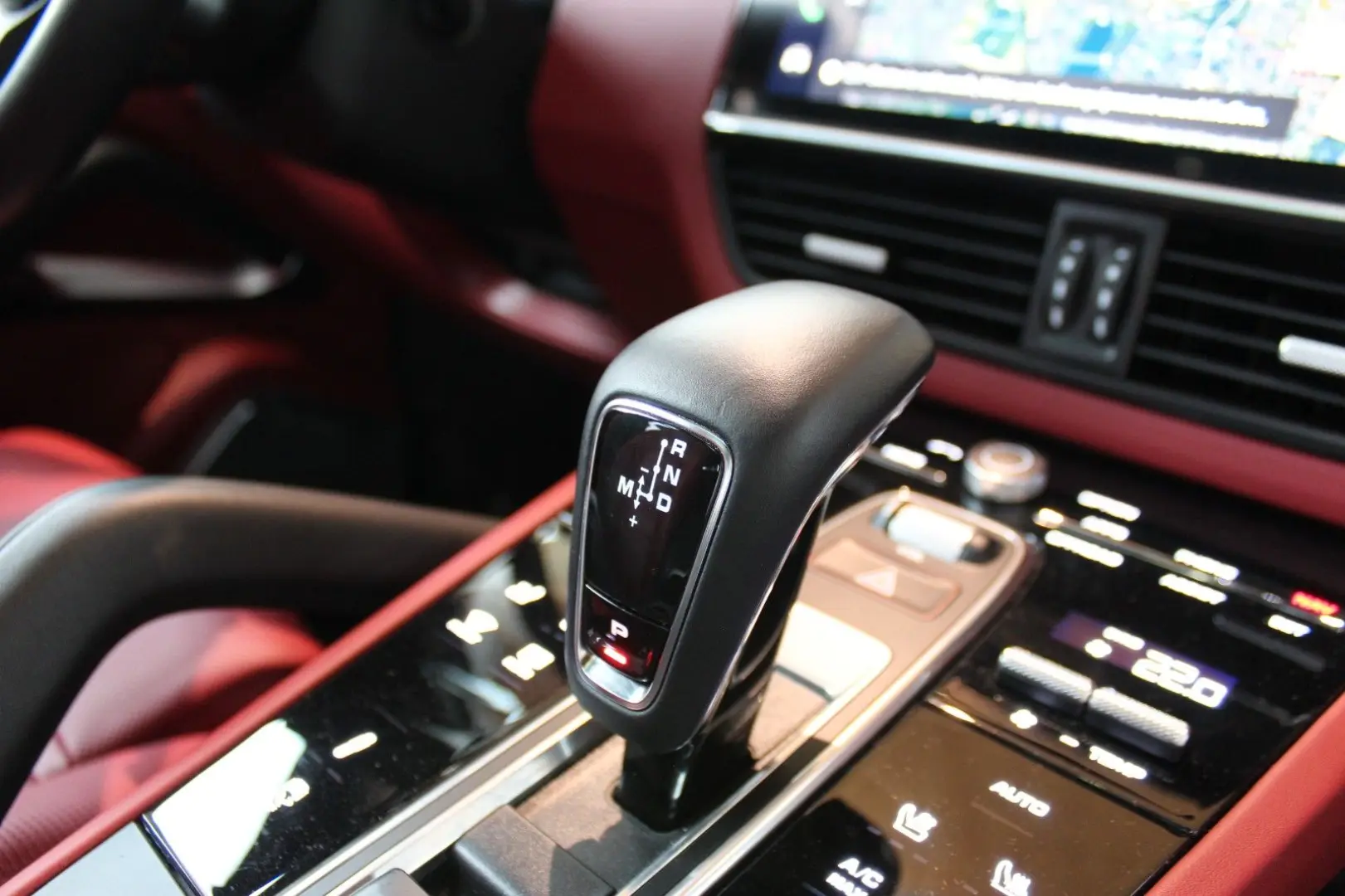 Cayenne Turbo Sport Design Kreide Approved 201T€