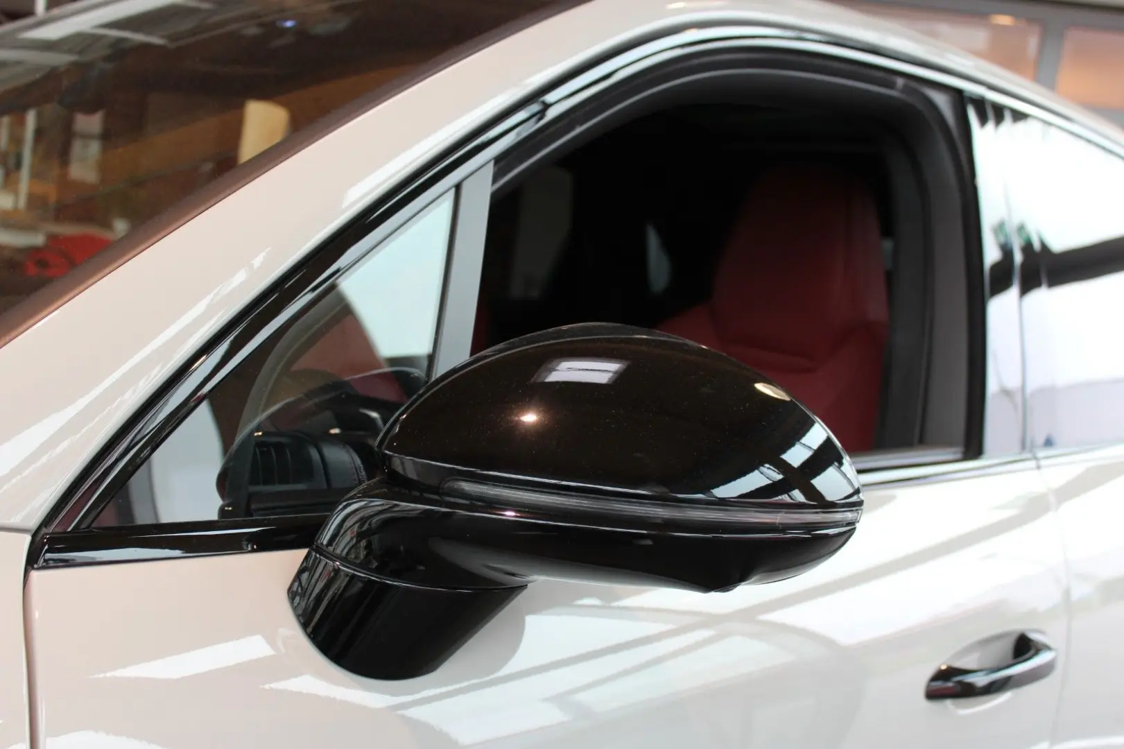 Cayenne Turbo Sport Design Kreide Approved 201T€