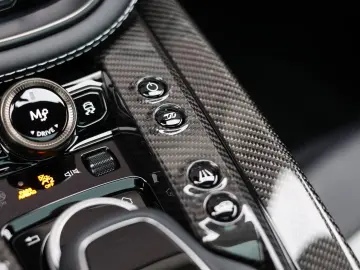 DBX 4.0 V8 707 | China Grey - Carbon Pack