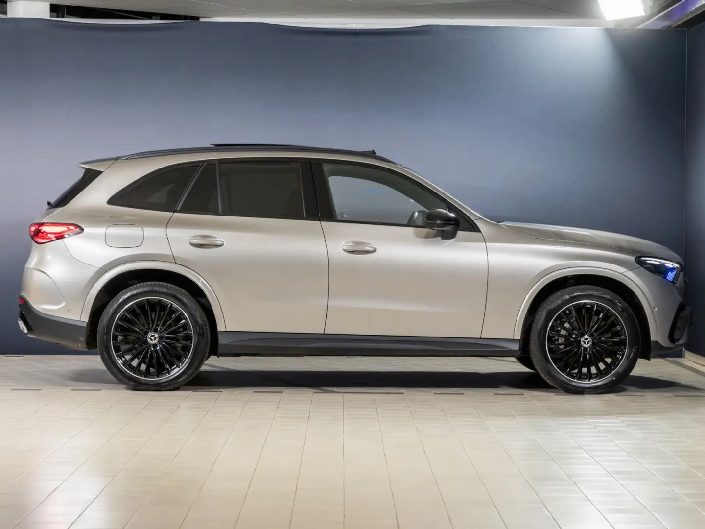 GLC 300 de 4M AMG DIG.LIGHT/Pano/AHK/HUD/Distro/