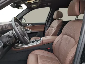 X7 M60 M60i xDrive B&W