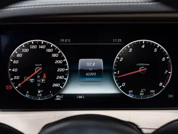 S 560 Lim. 4M *AMG-LINE*PANO*BURMES.*TV*1.HAND*