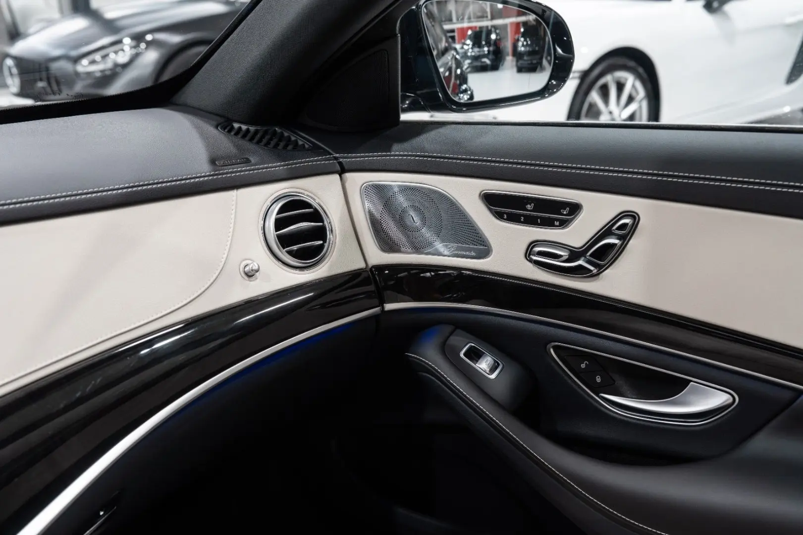 S 560 Lim. 4M *AMG-LINE*PANO*BURMES.*TV*1.HAND*