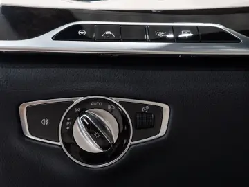 S 560 Lim. 4M *AMG-LINE*PANO*BURMES.*TV*1.HAND*
