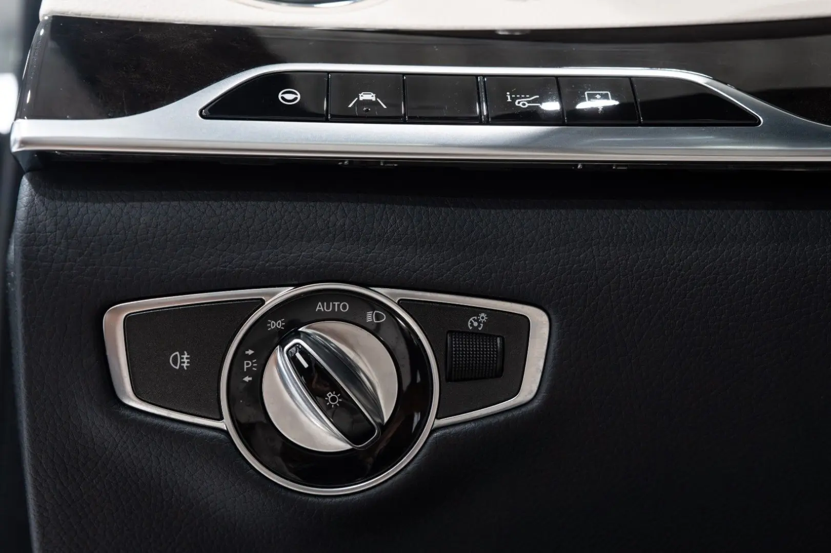 S 560 Lim. 4M *AMG-LINE*PANO*BURMES.*TV*1.HAND*