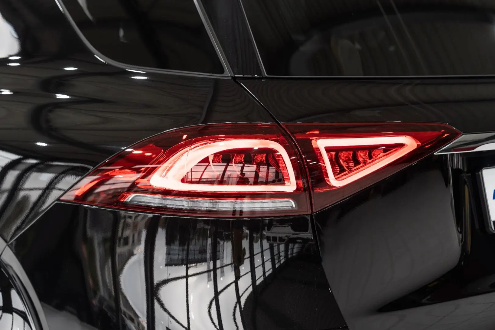 GLE 53 AMG 4M+*HEAD-UP*NIGHT*AIRMATIC*PANO*NAPPA