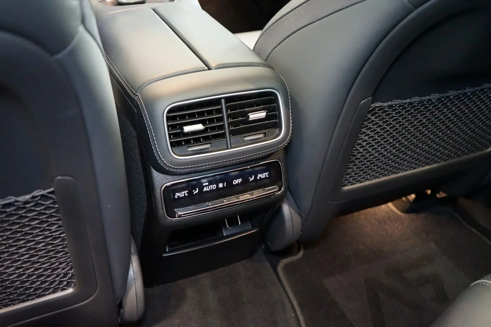 GLE400d*4M*BRABUS*PANO*AUX.HEAT*TOW*62.314€NETTO