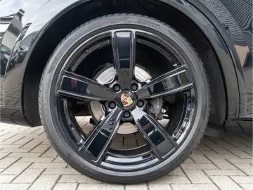 Cayenne Coupe Platinum Edition SportDesign Paket