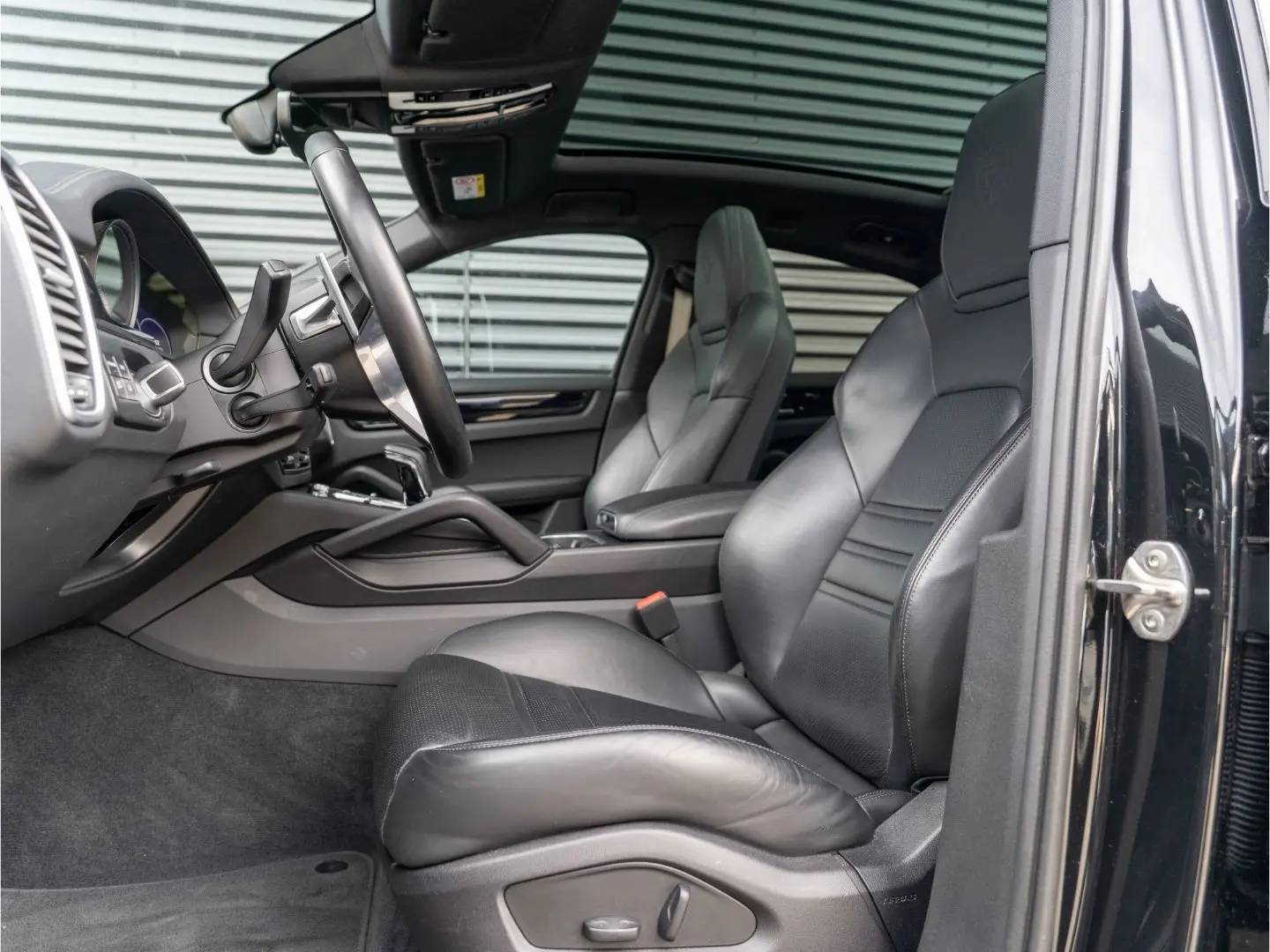 Cayenne Coupe Platinum Edition SportDesign Paket