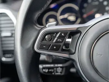 Cayenne Coupe Platinum Edition SportDesign Paket