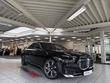750e xDrive Design Pure Excellence SKY LOUNGE