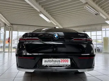 750e xDrive Design Pure Excellence SKY LOUNGE