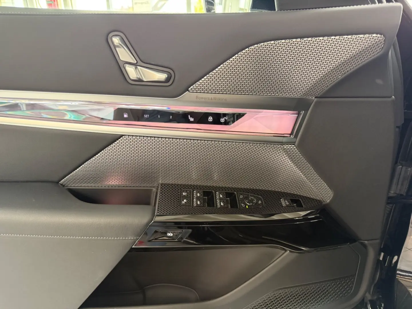 750e xDrive Design Pure Excellence SKY LOUNGE