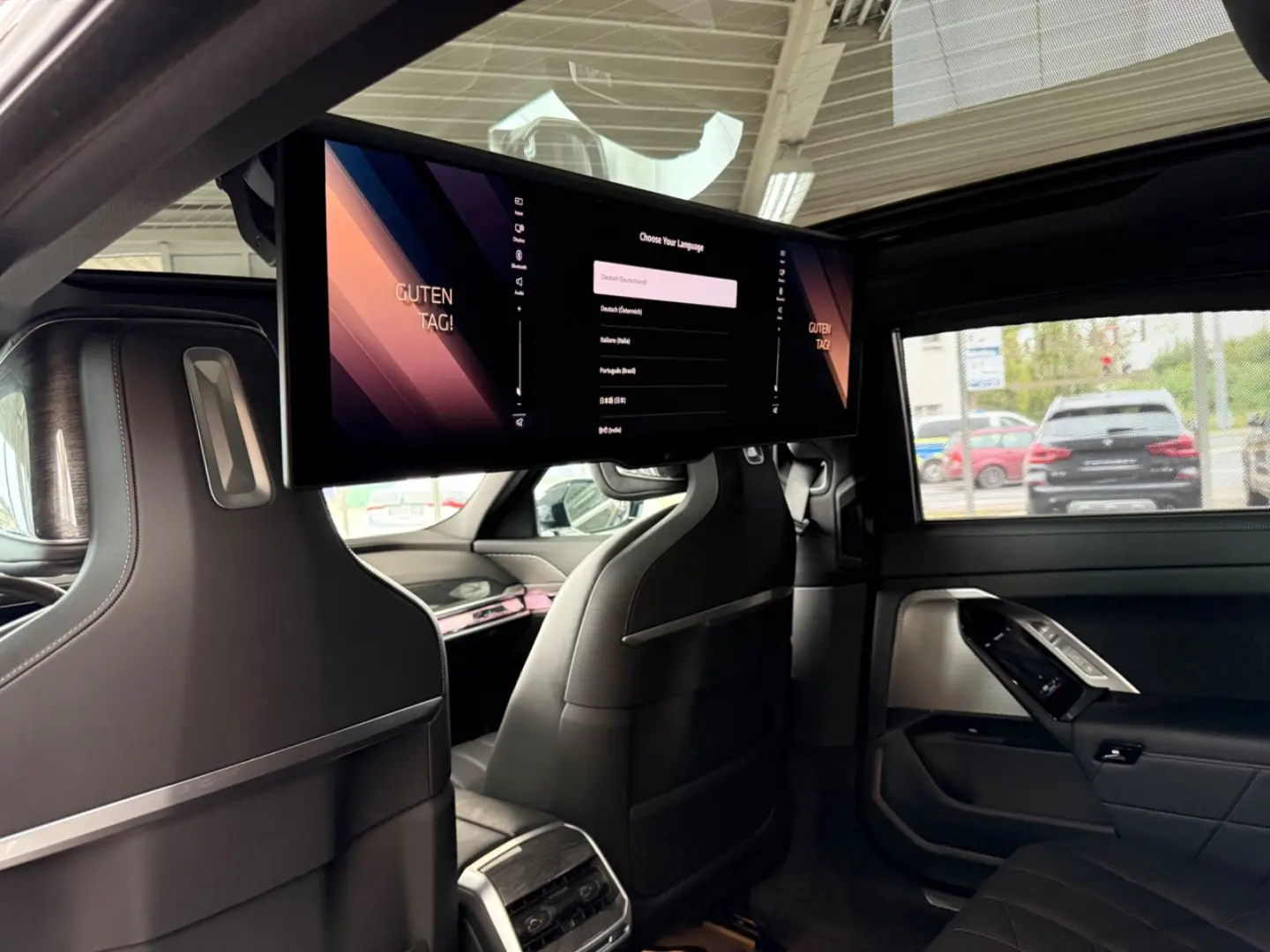 750e xDrive Design Pure Excellence SKY LOUNGE