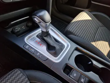 KIA XCEED 1.5 T-GDi Hybrid Electric 7DCT City