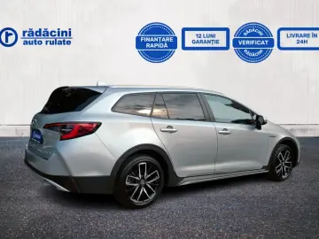 TOYOTA COROLLA 2.0 Touring Sports Hybrid Trek 180 CP 2021