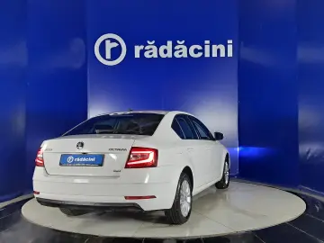 SKODA OCTAVIA III Style 4x4 DSG