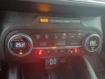 FORD FOCUS 1.5 Diesel 120 CP MT6 TITANIUM