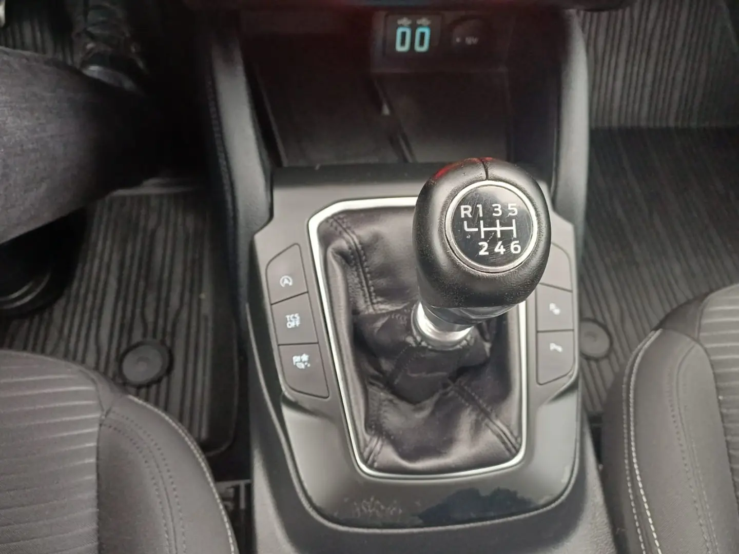 FORD FOCUS 1.5 Diesel 120 CP MT6 TITANIUM