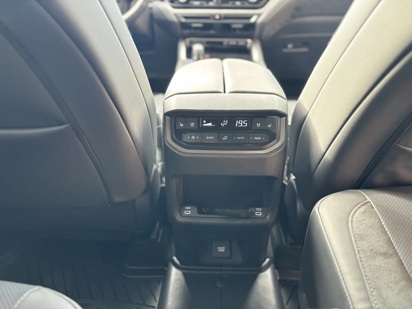 LEXUS TX500H