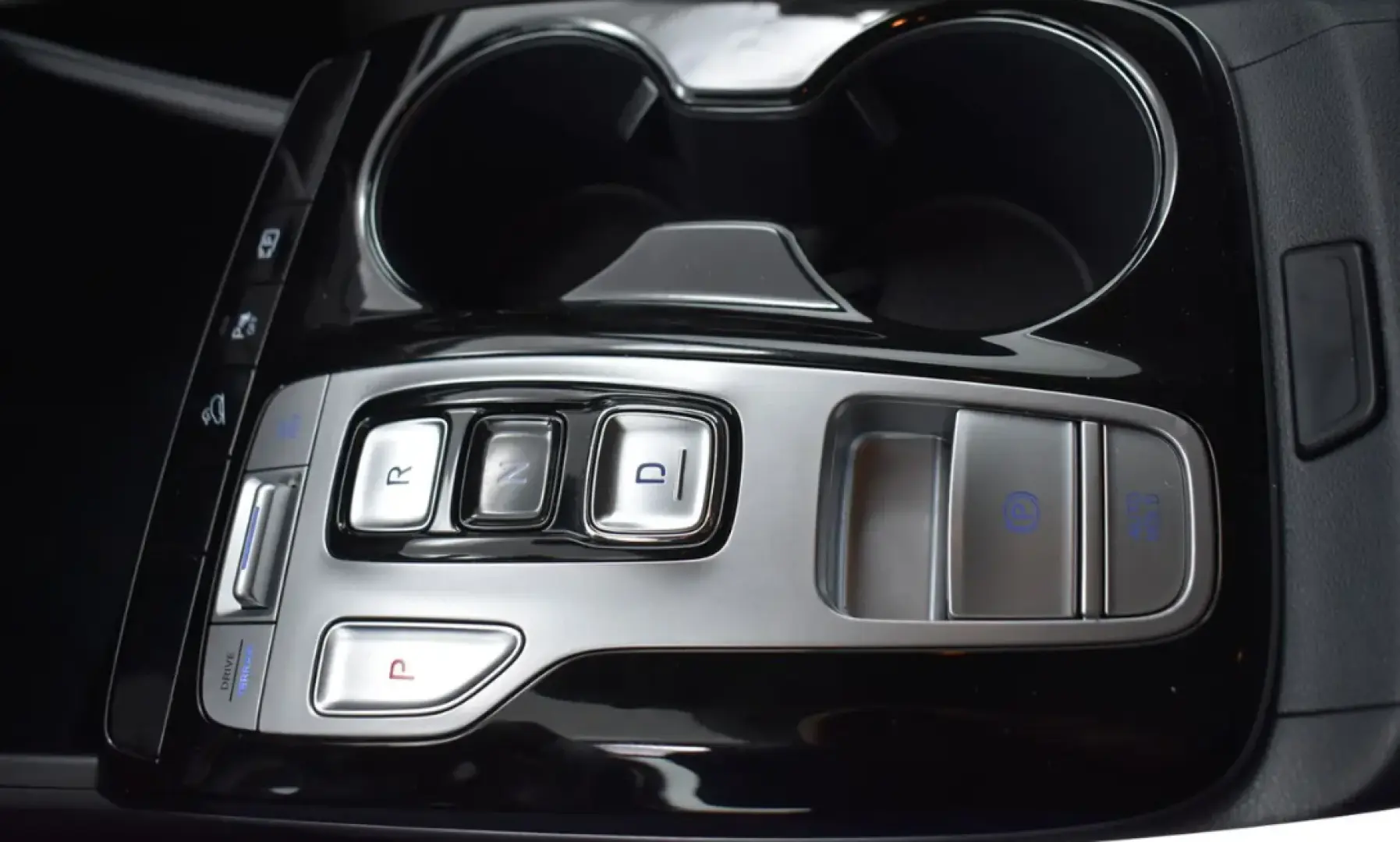 Tucson 1.6 TGDI 4WD Hyb NAVI+KAMER+VIRTU+DAB+19