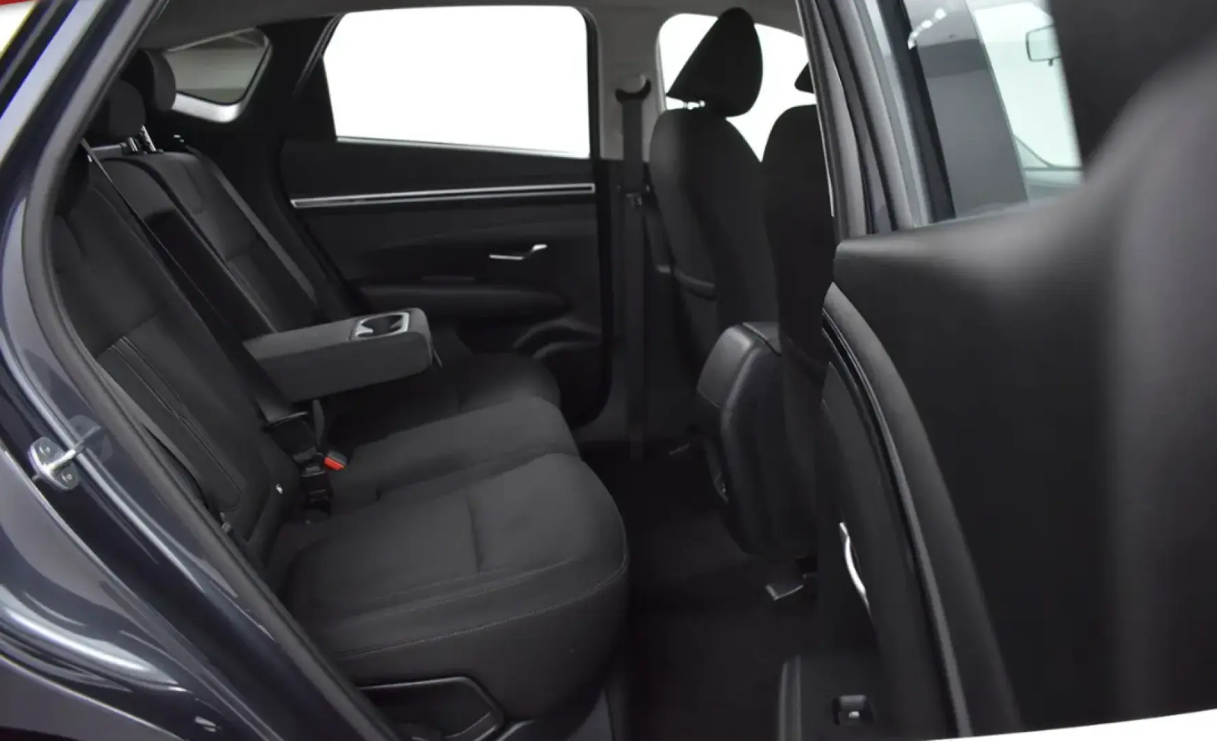 Tucson 1.6 TGDI 4WD Hyb NAVI+KAMER+VIRTU+DAB+19