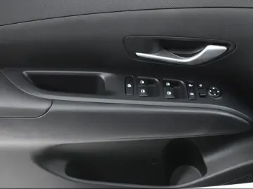 Tucson 1.6 TGDI 4WD Hyb NAVI+KAMER+VIRTU+DAB+19