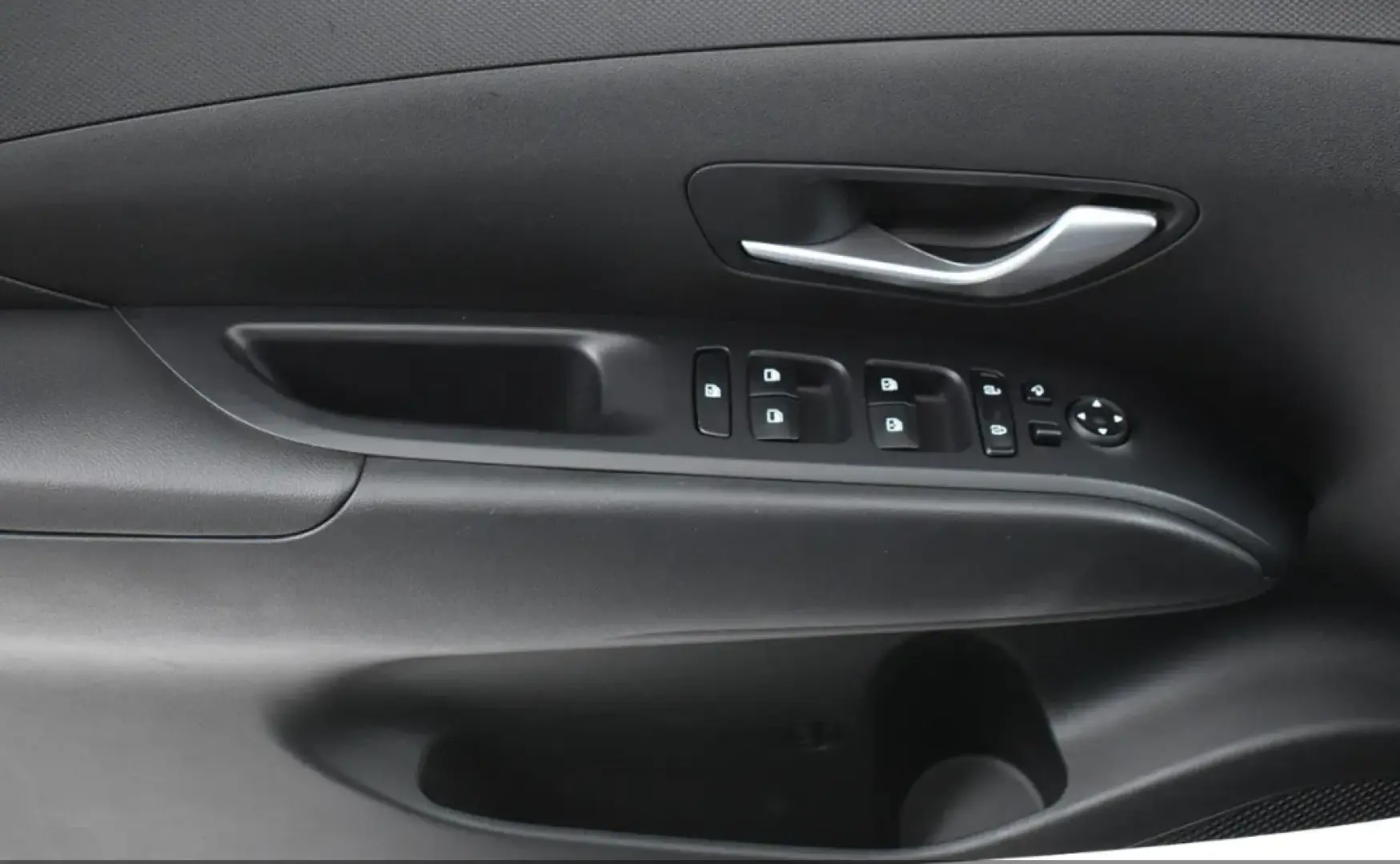Tucson 1.6 TGDI 4WD Hyb NAVI+KAMER+VIRTU+DAB+19