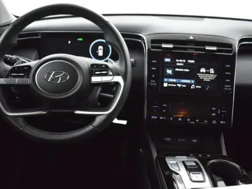 Tucson 1.6 TGDI 4WD Hyb NAVI+KAMER+VIRTU+DAB+19