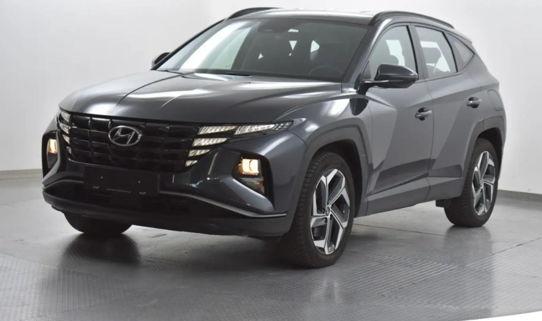 Tucson 1.6 TGDI 4WD Hyb NAVI+KAMER+VIRTU+DAB+19