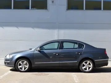 VW PASSAT 2.0 HIGHLINE