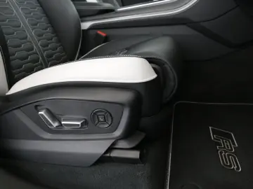Audi RS Q8 SUV 4.0 TFSI tiptronic quattro audi e