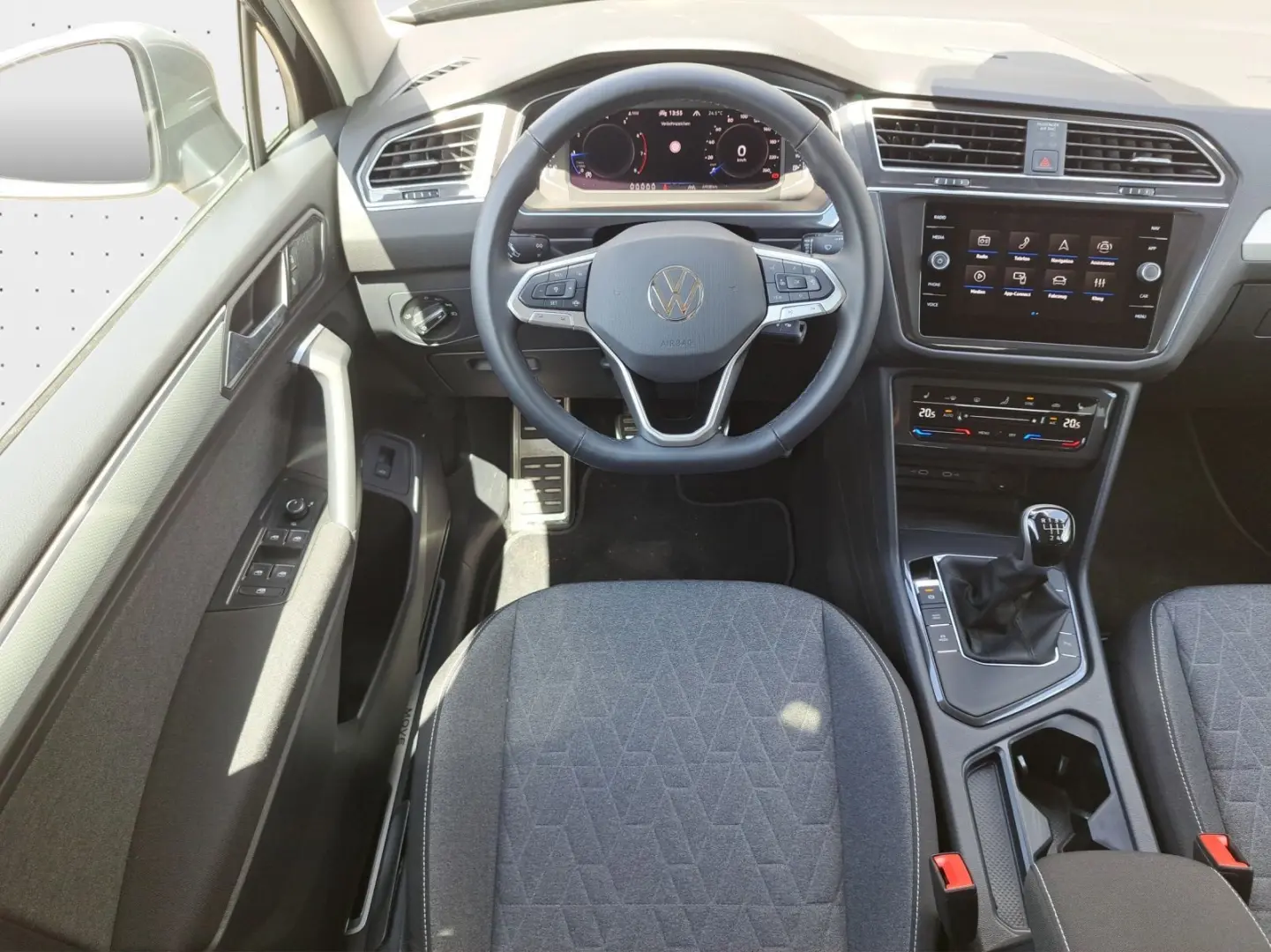 Tiguan Allspace Life 1.5 TSI 7Sitze*AHK*Digital