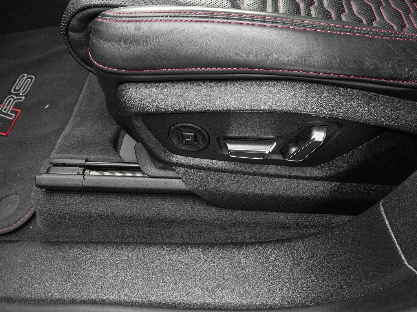 RSQ8 4.0 TFSI SUV 3xKLIMA 4xSHZ ACC AUT FLA