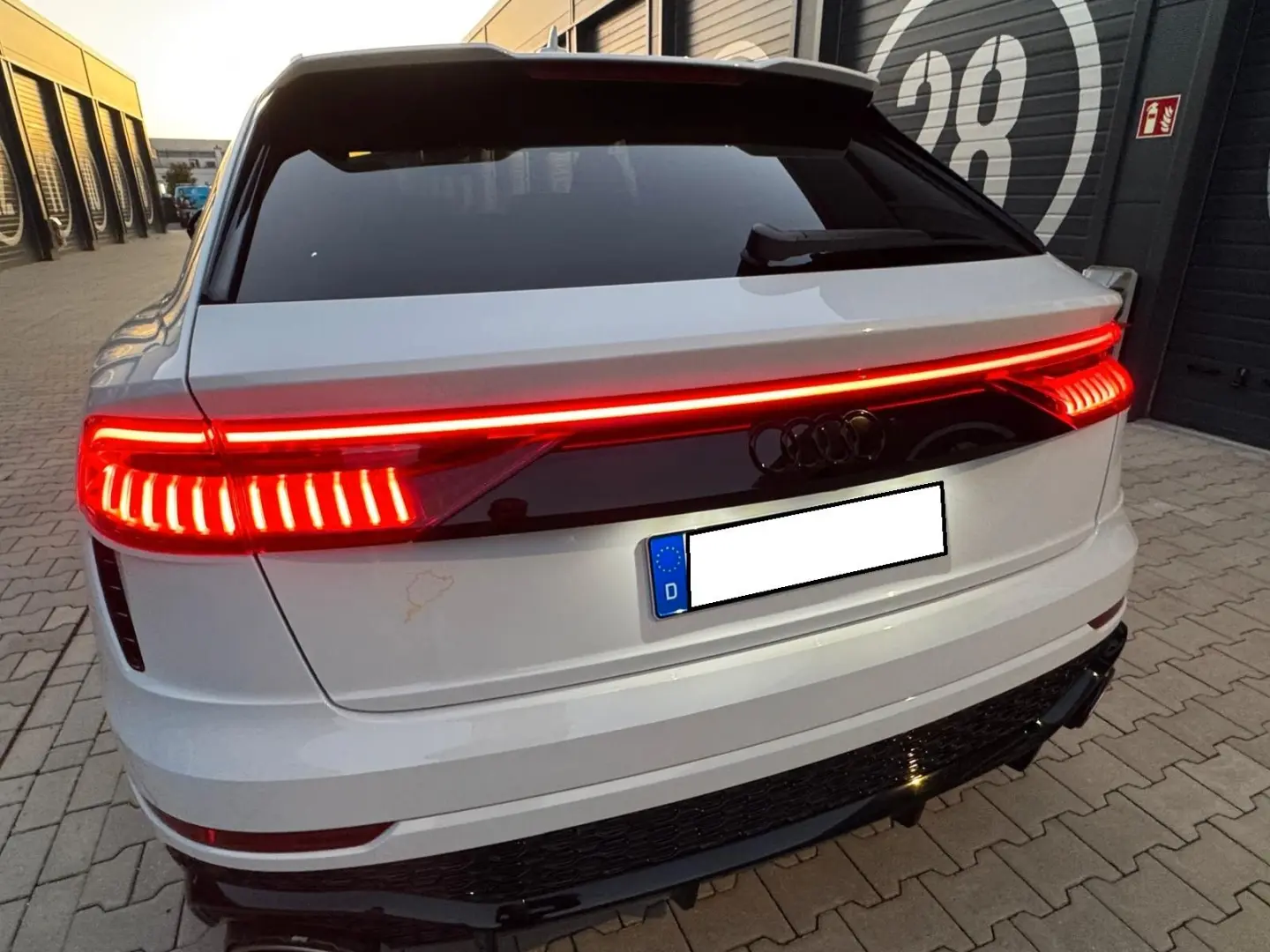 RSQ8 Akrapovic 305Km/h Ceramic Dynamik Gar 12/26