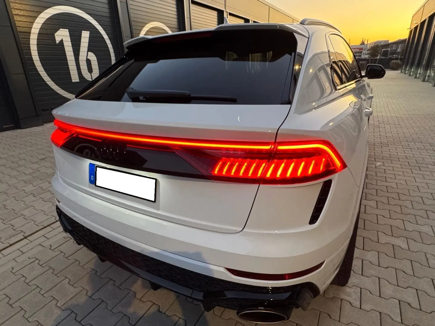 RSQ8 Akrapovic 305Km/h Ceramic Dynamik Gar 12/26