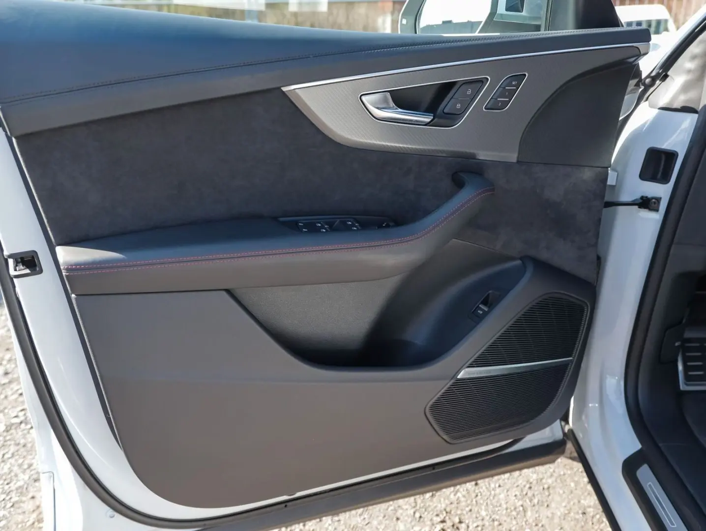 RSQ8 Akrapovic 305Km/h Ceramic Dynamik Gar 12/26