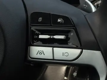 Tucson 1.6 T-GDI PHEV 4WD CarPlay Kamera Temp