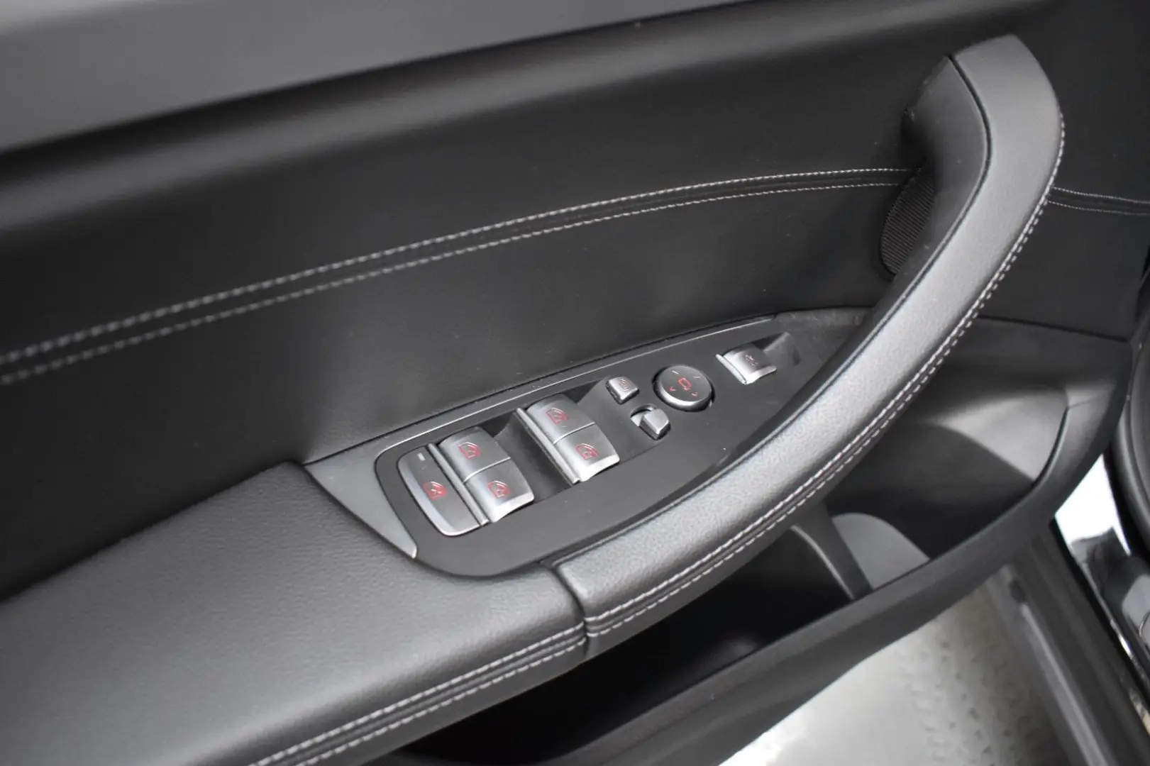 X3 xDrive 20 d LEDER SHZ PDC LED ACC HIFI