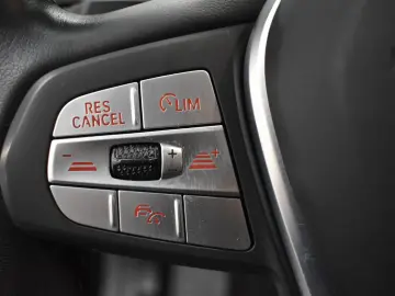 X3 xDrive 20 d LEDER SHZ PDC LED ACC HIFI