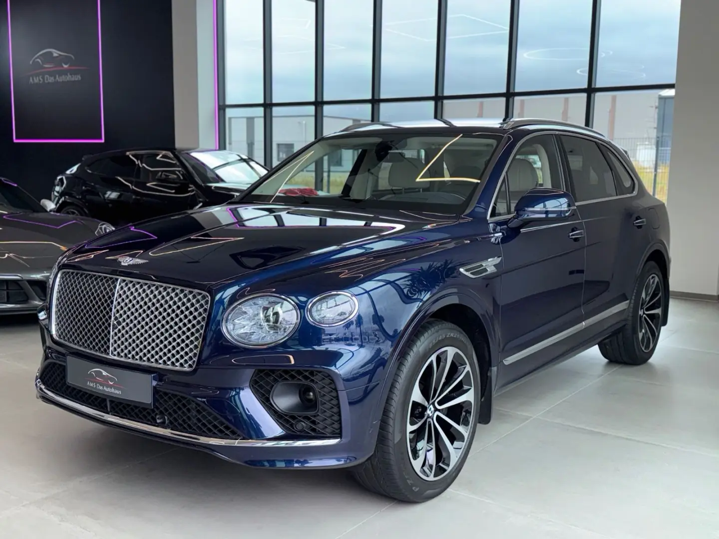 Bentayga Panorama HUD Massage